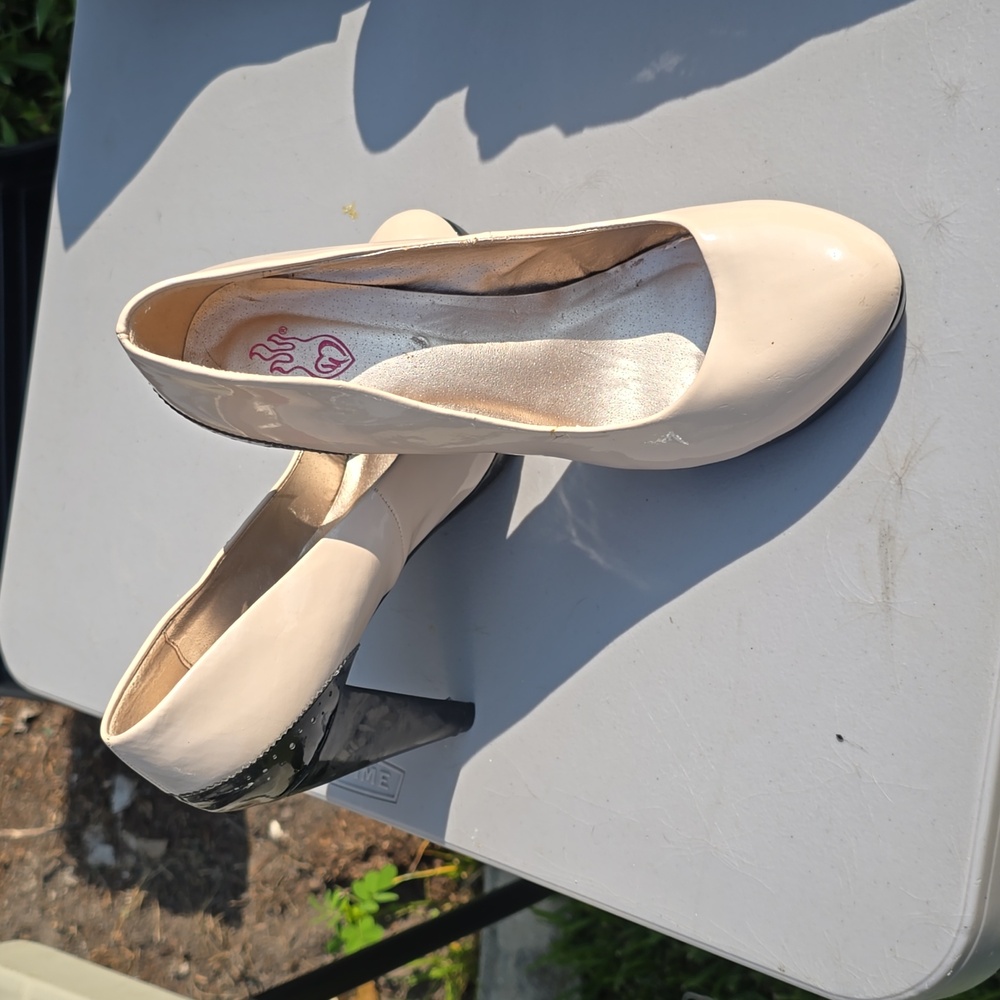 4in Patent Leather Tan Black Heels